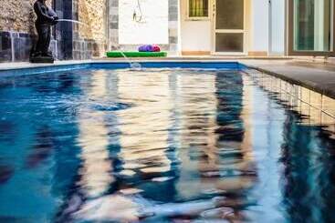 مبيت وإفطار Donata House