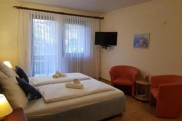 בית מלון כפרי Krone Riesling