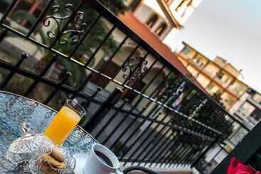 公寓式酒店  Old Town Inn