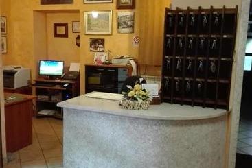 هتل Albergo Giardino