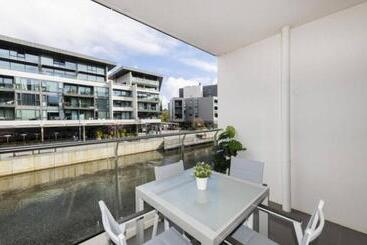 شقق خاصة سياحية Lakefront 116 Kingston Act