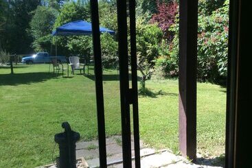 تختخواب و صبحانه Coles Bay Vacation Retreat