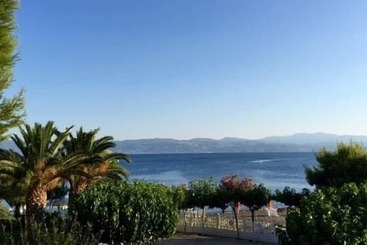 Отель Pansion Akrogiali