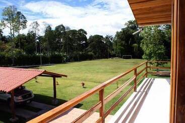 هتل Hosteria Farallon