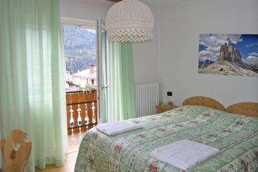 هتل B&b Meublè Giustina