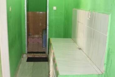 פנסיון Bira Panda Beach 1