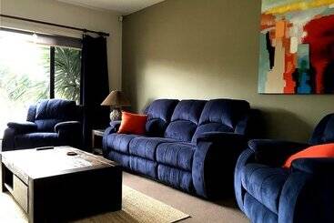 Жильё для туристов Deluxe Lake View House