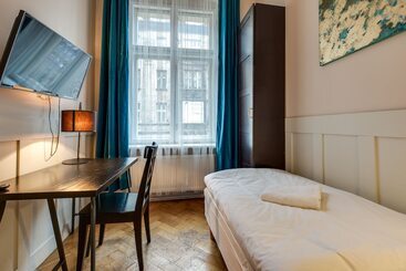 هتل Sentral Apartments