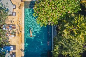 בית מלון כפרי Minabali Bunga Lo