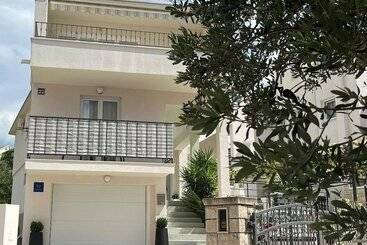 ペンション Guesthouse čivljak