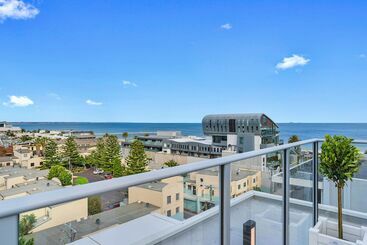 The Hamptons Apartments   Port Melbourne