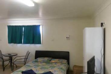هتل A1 Cabins Ceduna