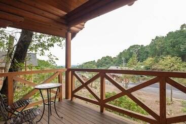 هتل Log Cabin Kinoko No Sato