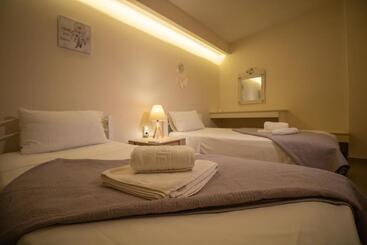 מלון דירות Ionion Fos