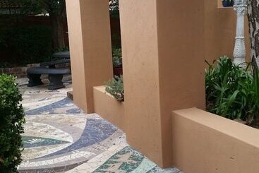 פנסיון Izimbali Lodge And Restaurant