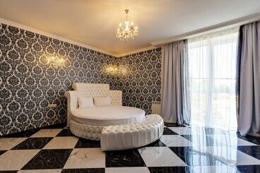 هتل Marton Boutique And Spa