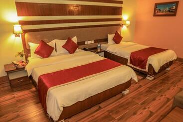 هتل Bharatpur Garden Resort