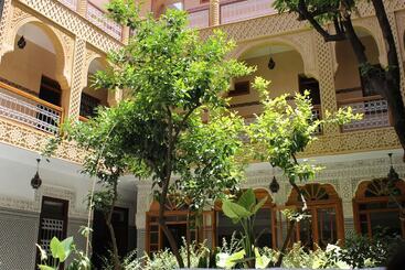 膳宿费 Riad Les Chrifis Navette Aeroport 24 Sur 24