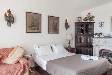 Rent4rest Estoril Beachfront Apartments