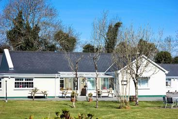 The Rose Garden Bed & Breakfast And Cafe