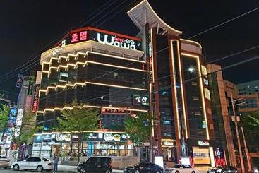 בית מלון כפרי Wawa