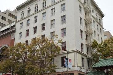 هتل Sf Plaza