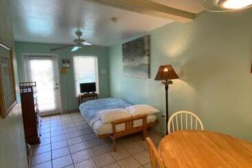 فندق Alexander Palms Court   No Hidden Resort Fees!