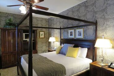 هتل Altland House Inn & Suites