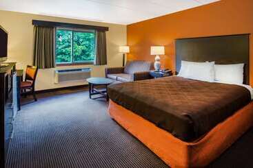 فندق Americinn By Wyndham Menomonie