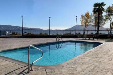 ホテル Anchorage Inn Lakeport