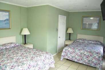 فندق Bayfront Cottages