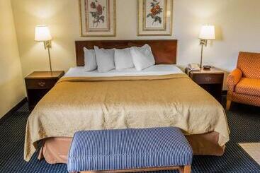 호텔 Quality Inn