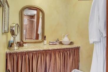 هتل The Australian Walkabout Inn Bed & Breakfast
