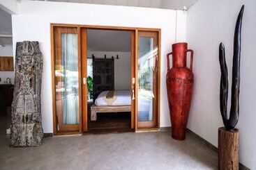 דירות לתיירים Villa Flora Seminyak