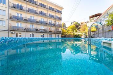 هتل Pansionat Primavera