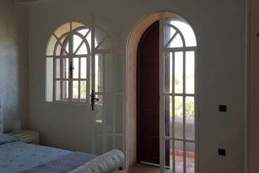 آپارتمانهای توریستها Villa Al Jaouhara