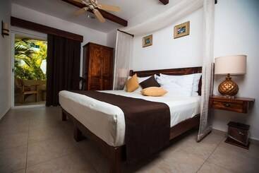 La Leyenda Boutique Hotel By Bunik