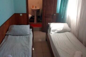 هتل Nomera Na Sibirskoy