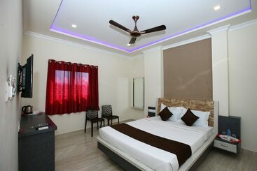 Hotel Bouvana Residency