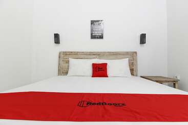 Hotel Reddoorz Near Anggajaya Condongcatur