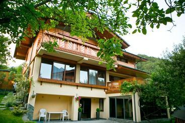 هتل Park Chalet Residence
