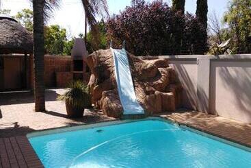 ホテル Tuscany Vryburg