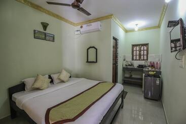 Пансион Oyo 10728 Home Near Calangute Beach