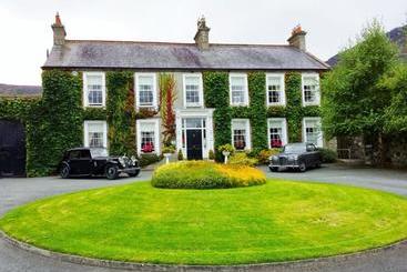 بنسيون Carlingford House Town House Accommodation A91 Ty06