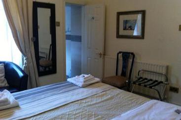 پانسیون Carlingford House Town House Accommodation A91 Ty06