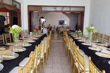 تختخواب و صبحانه Apelles Palace