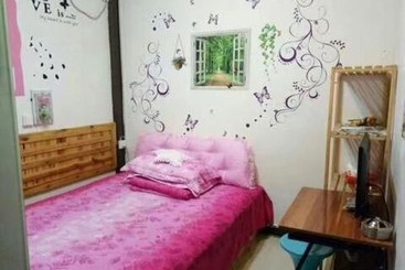 Fenghuang Yuhe Xiaoju Inn