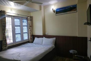 ホテル Spot On 499 New Syangja Aandhikhola Lodge
