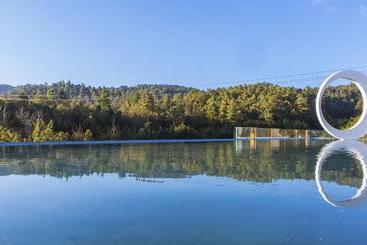 کلبه Spring Guesthouse