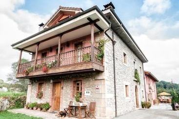 El Campo De Petra  Hostel